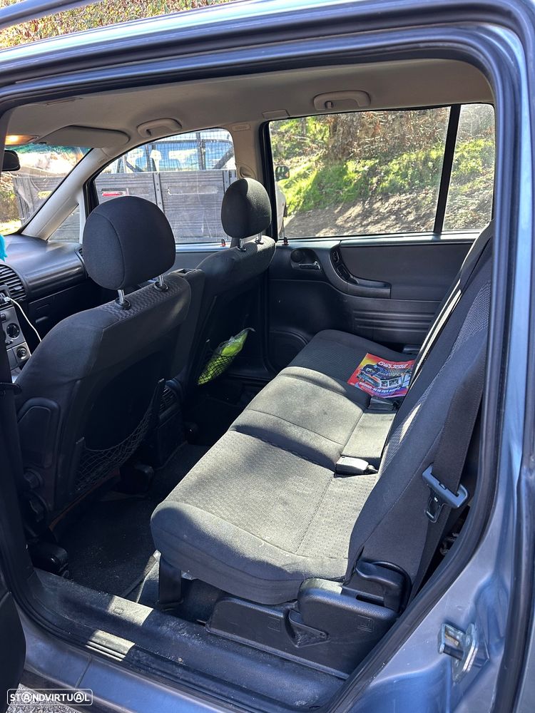 Opel Zafira - 2