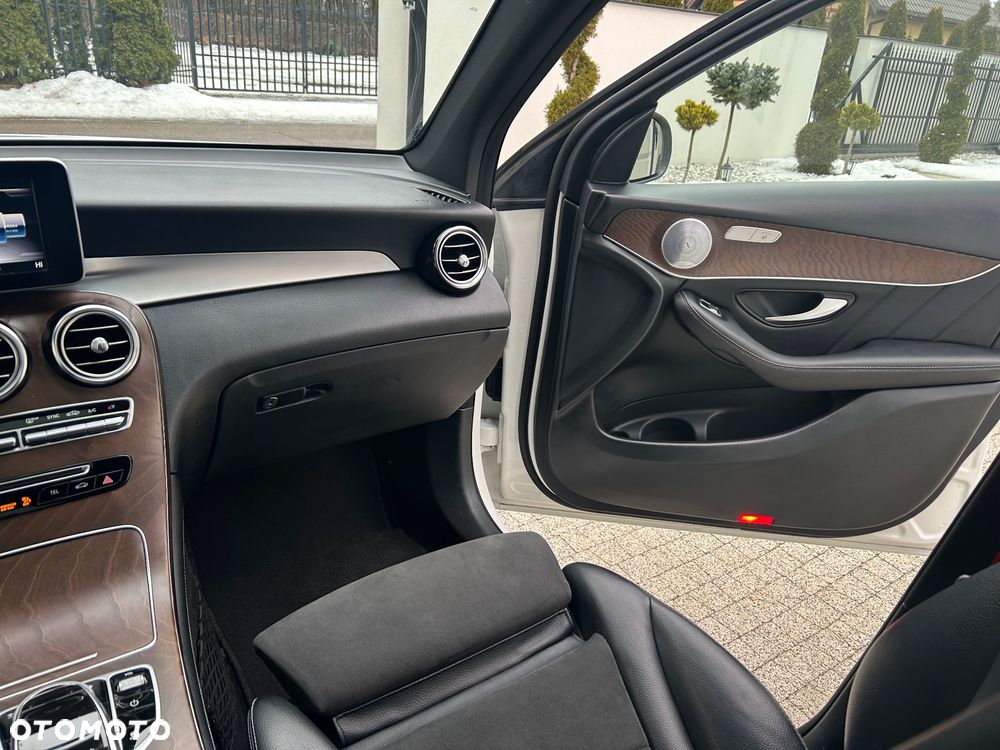 Mercedes-Benz GLC - 14