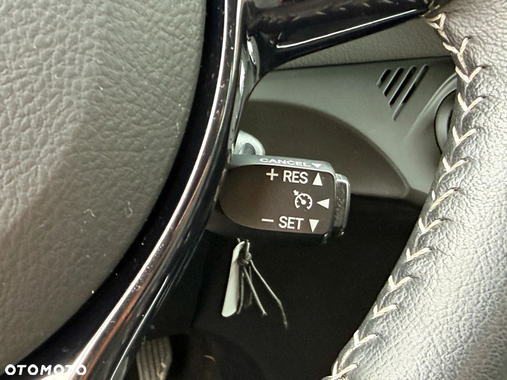 Toyota Yaris Hybrid 100 Sol - 20