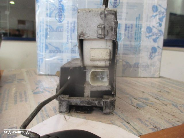 Fecho 95VBV219A64CC FORD TRANSIT 1995 2.5DI 70CV 4P BRANCO F DRT 4 PINOS - 3