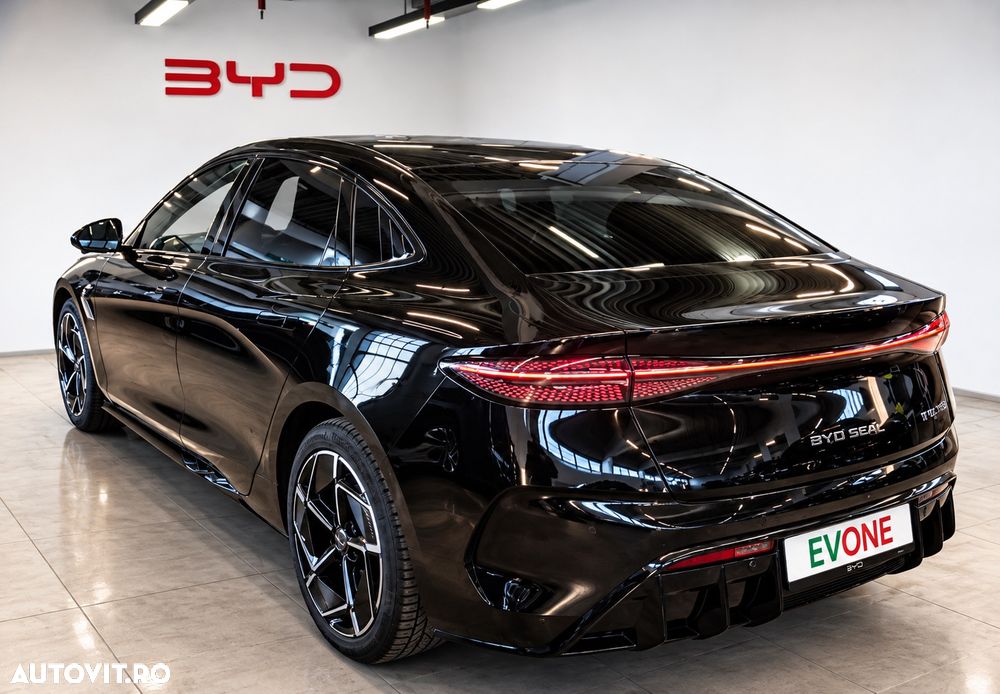 BYD Seal 2025 photo 3