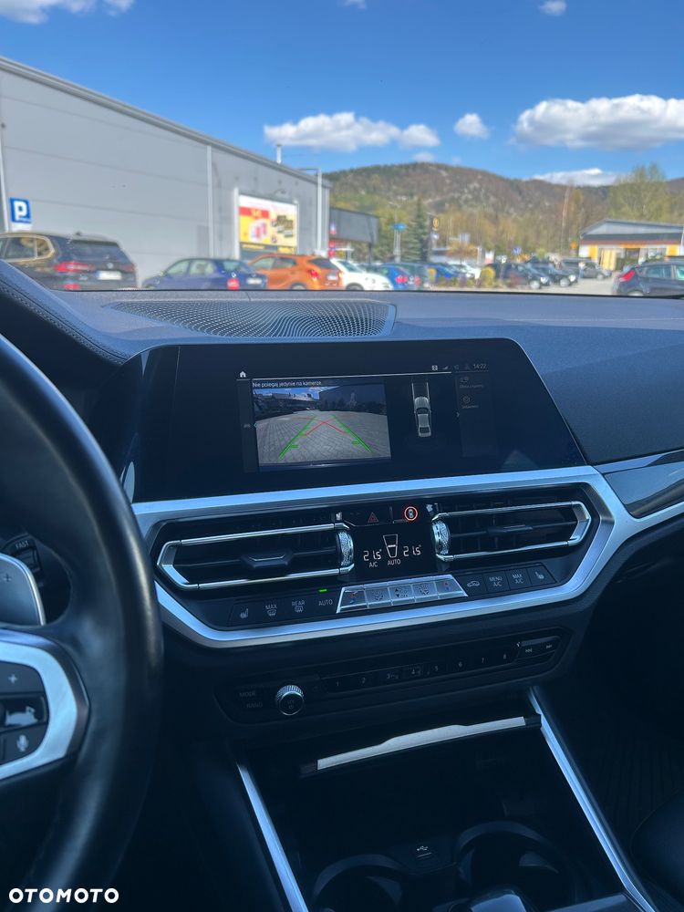 BMW Seria 3 330i M Sport - 19