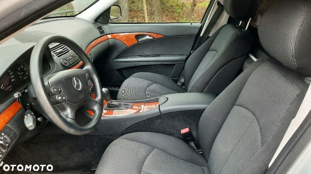 Mercedes-Benz Klasa E 220 CDI Automatik Classic DPF - 9