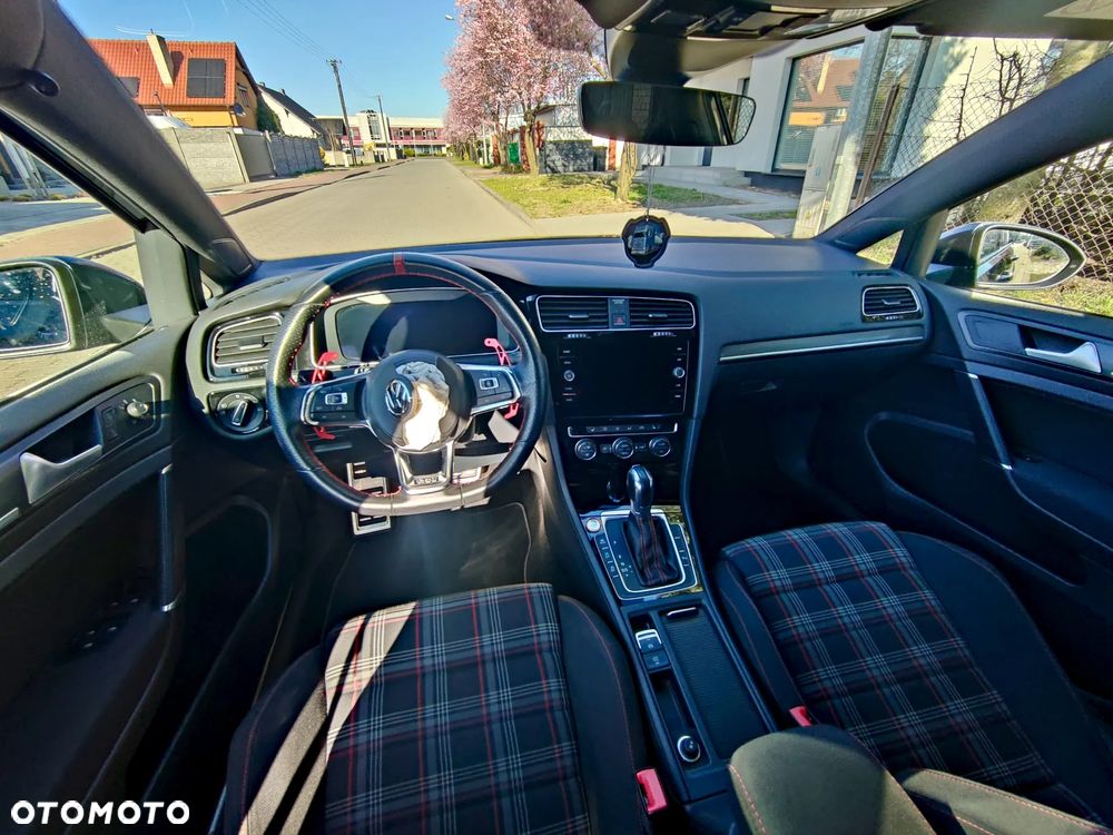 Volkswagen Golf GTI (BlueMotion Technology) DSG - 21