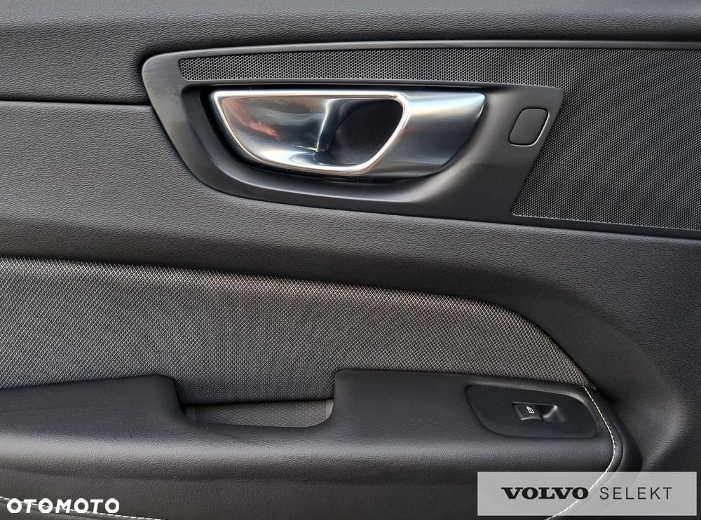 Volvo XC 60 - 32