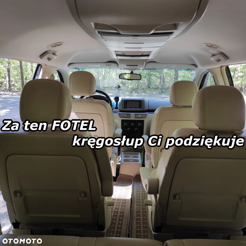 Volkswagen Routan - 6