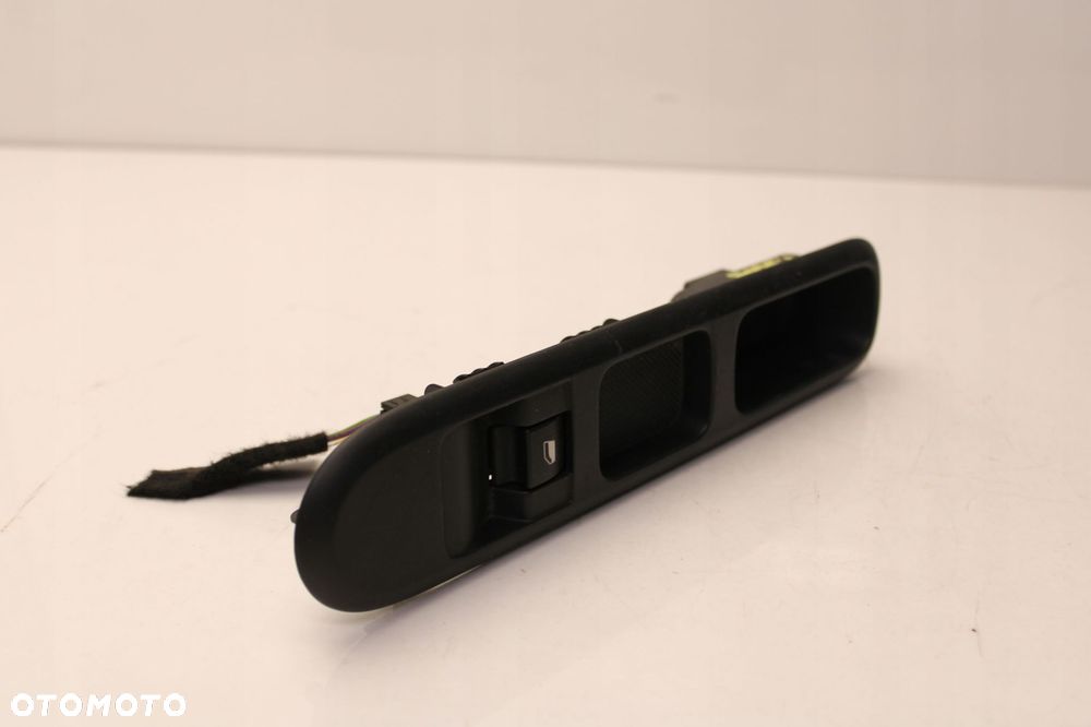 peugeot 5008 i 09r- panel sterowania szyb - 2