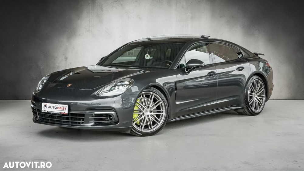 Porsche Panamera 4 E-Hybrid - 3