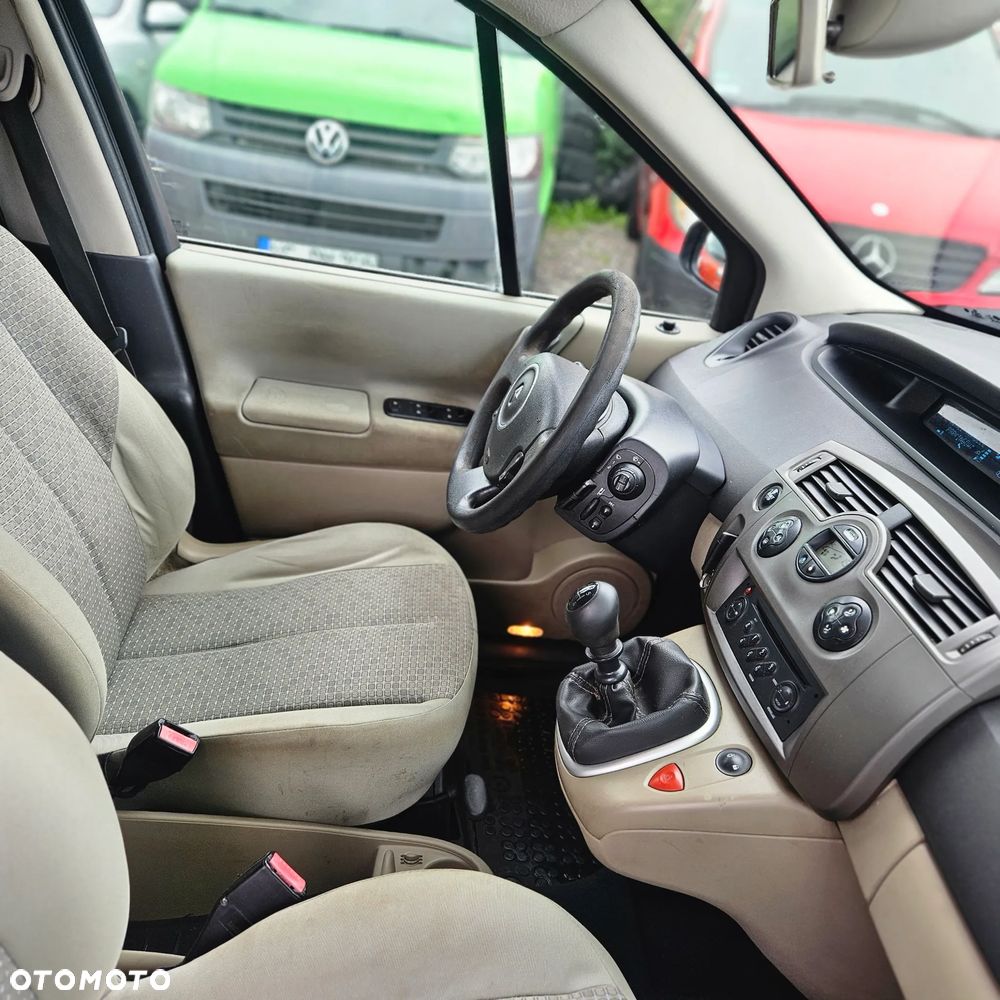 Renault Scenic - 15
