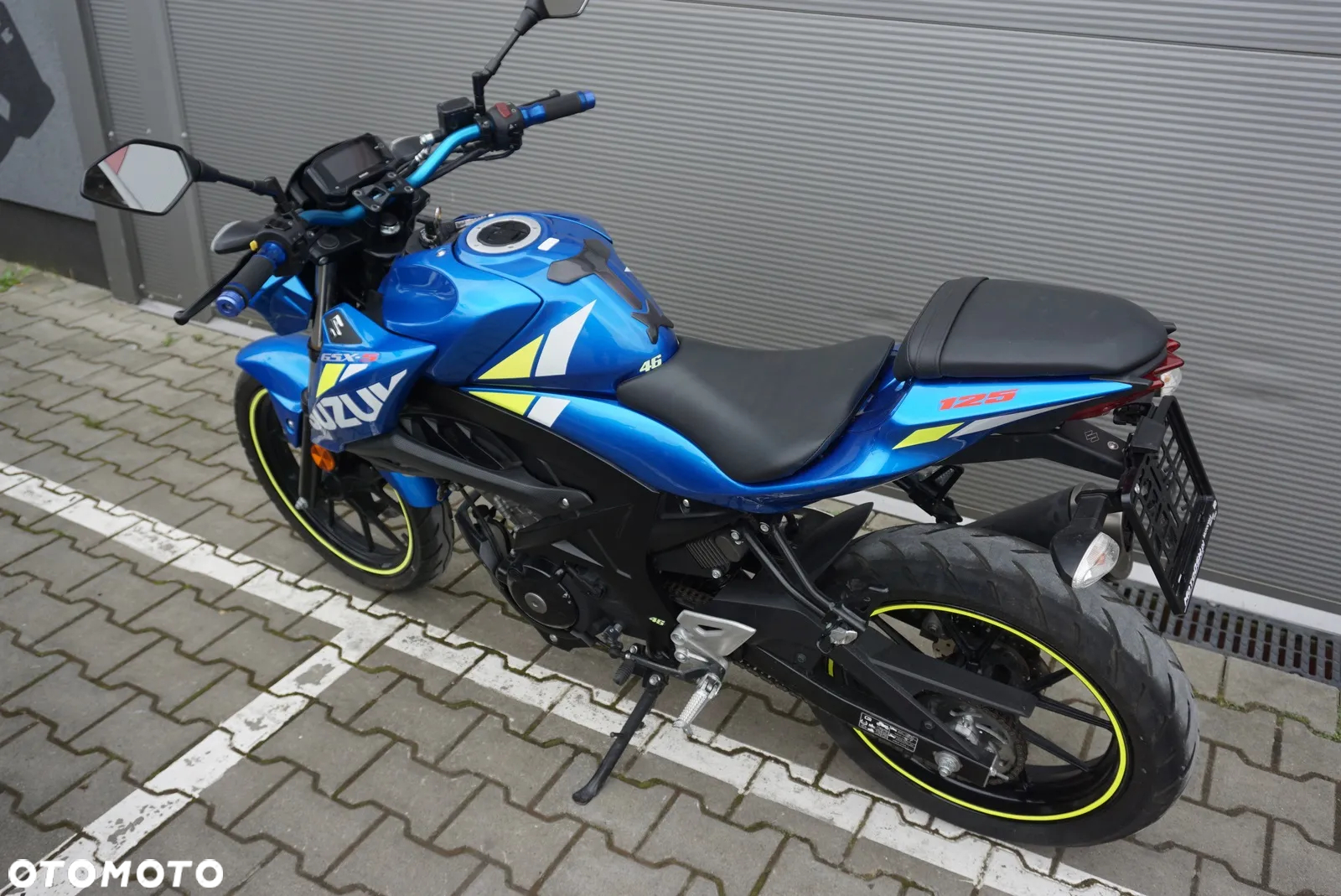 Suzuki GSX - 6