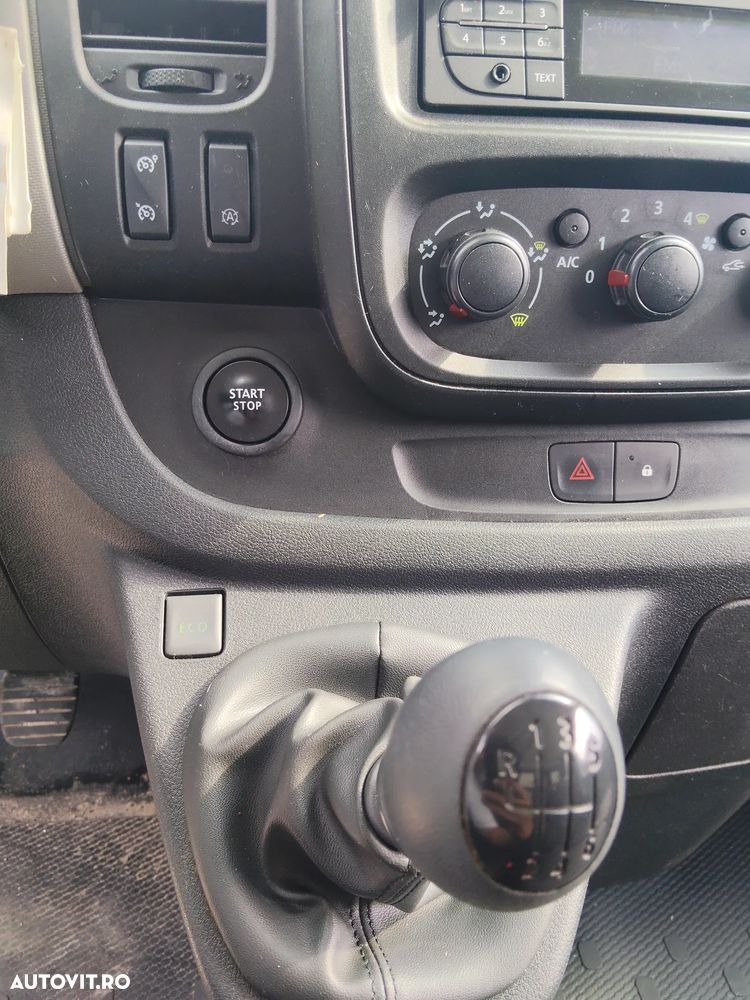 Renault Trafic - 16