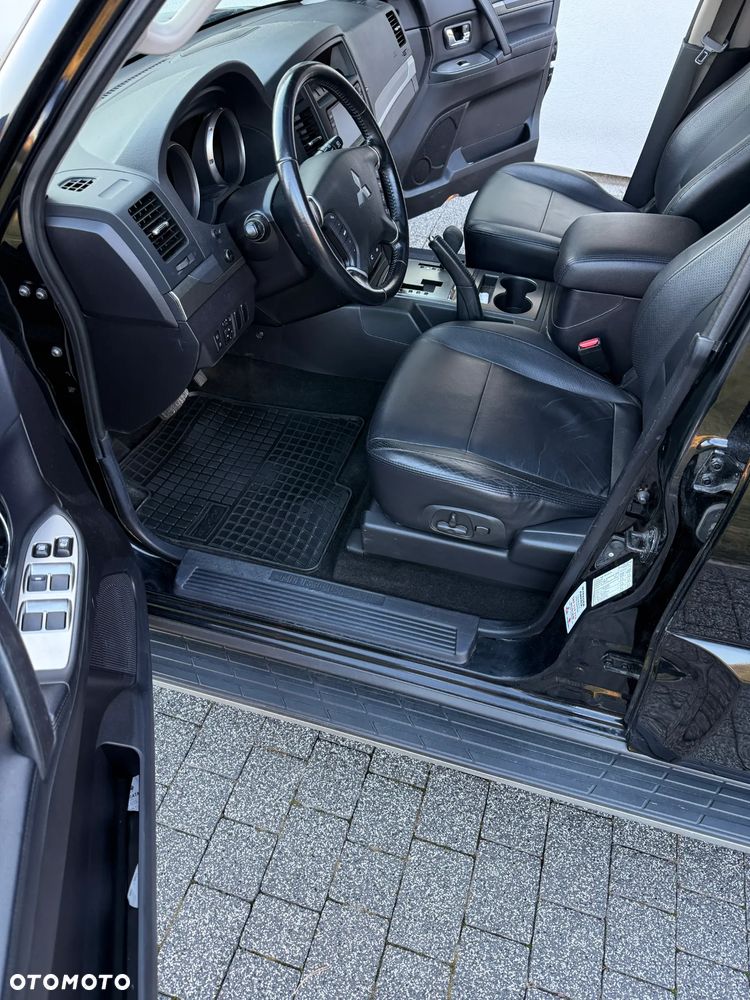 Mitsubishi Pajero 3.2 DID Instyle - 7