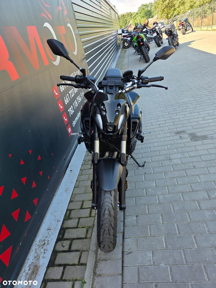 Yamaha MT - 19