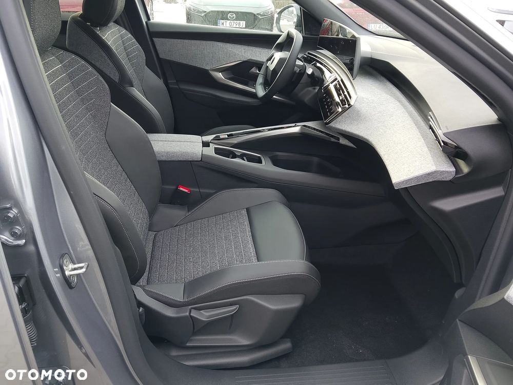 Peugeot 3008 1.2 PureTech mHEV Allure e-DCS6 - 18