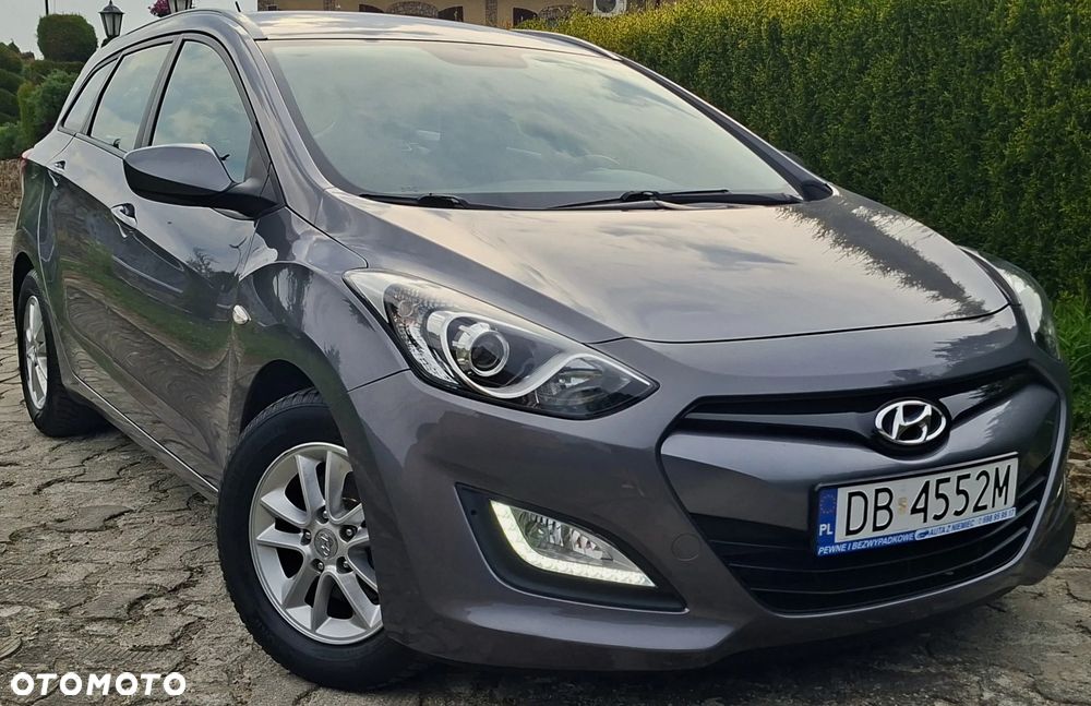 Hyundai i30 i30cw 1.4 Fifa World Cup Edition