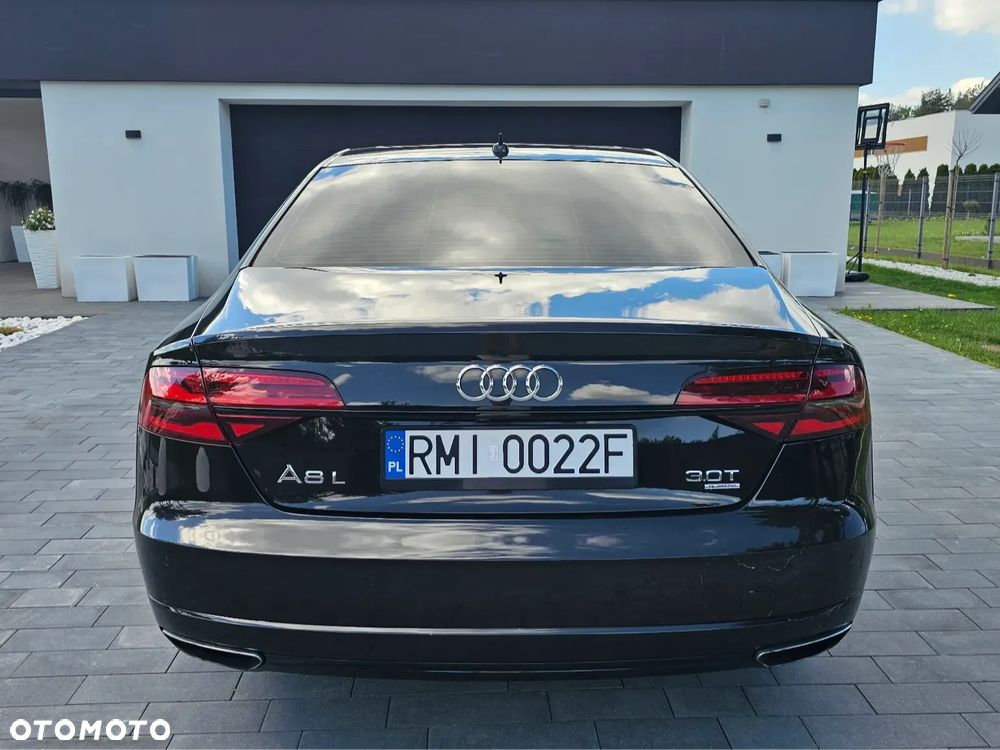 Audi A8 - 6