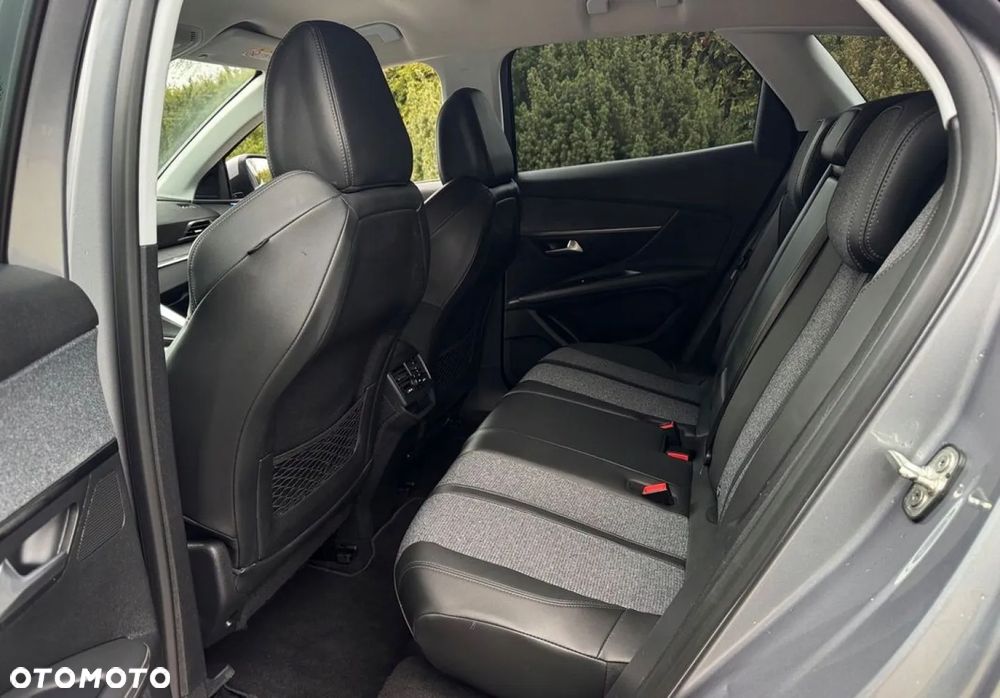 Peugeot 3008 BlueHDi 130 Stop & Start EAT8 Allure - 26