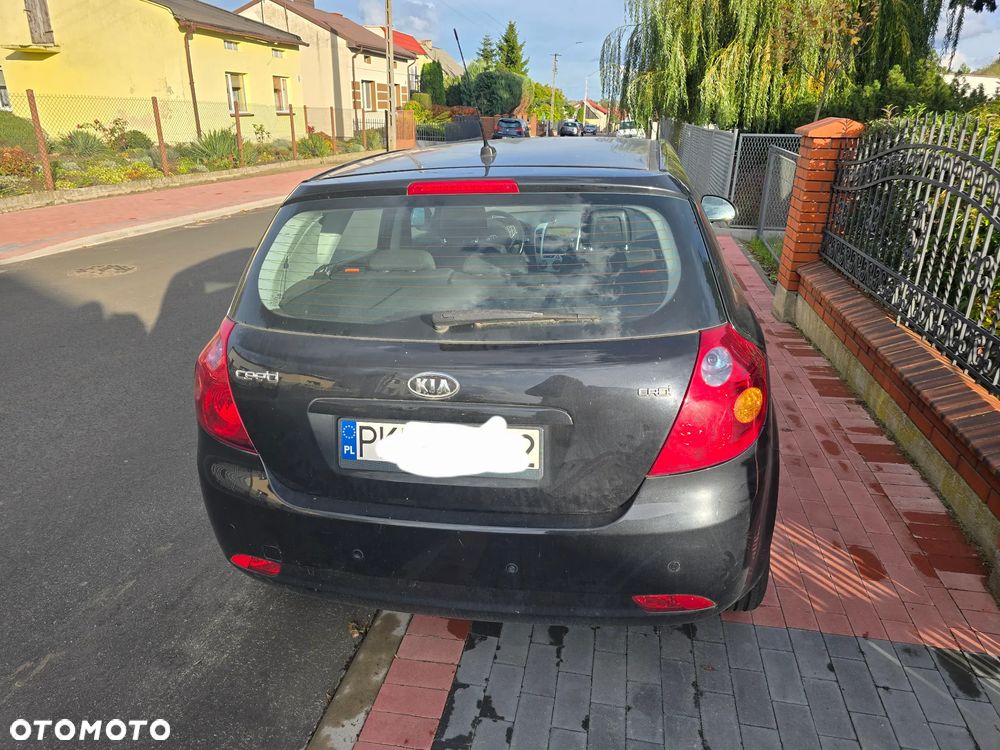 Kia Ceed Cee'd 2.0 crdi Comfort + - 3