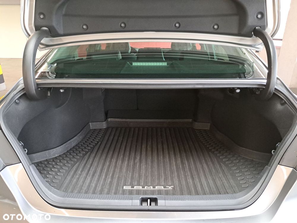 Toyota Camry 2.5 Hybrid Prestige CVT - 14