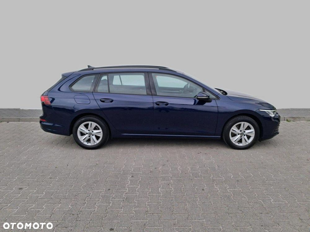 Volkswagen Golf - 8