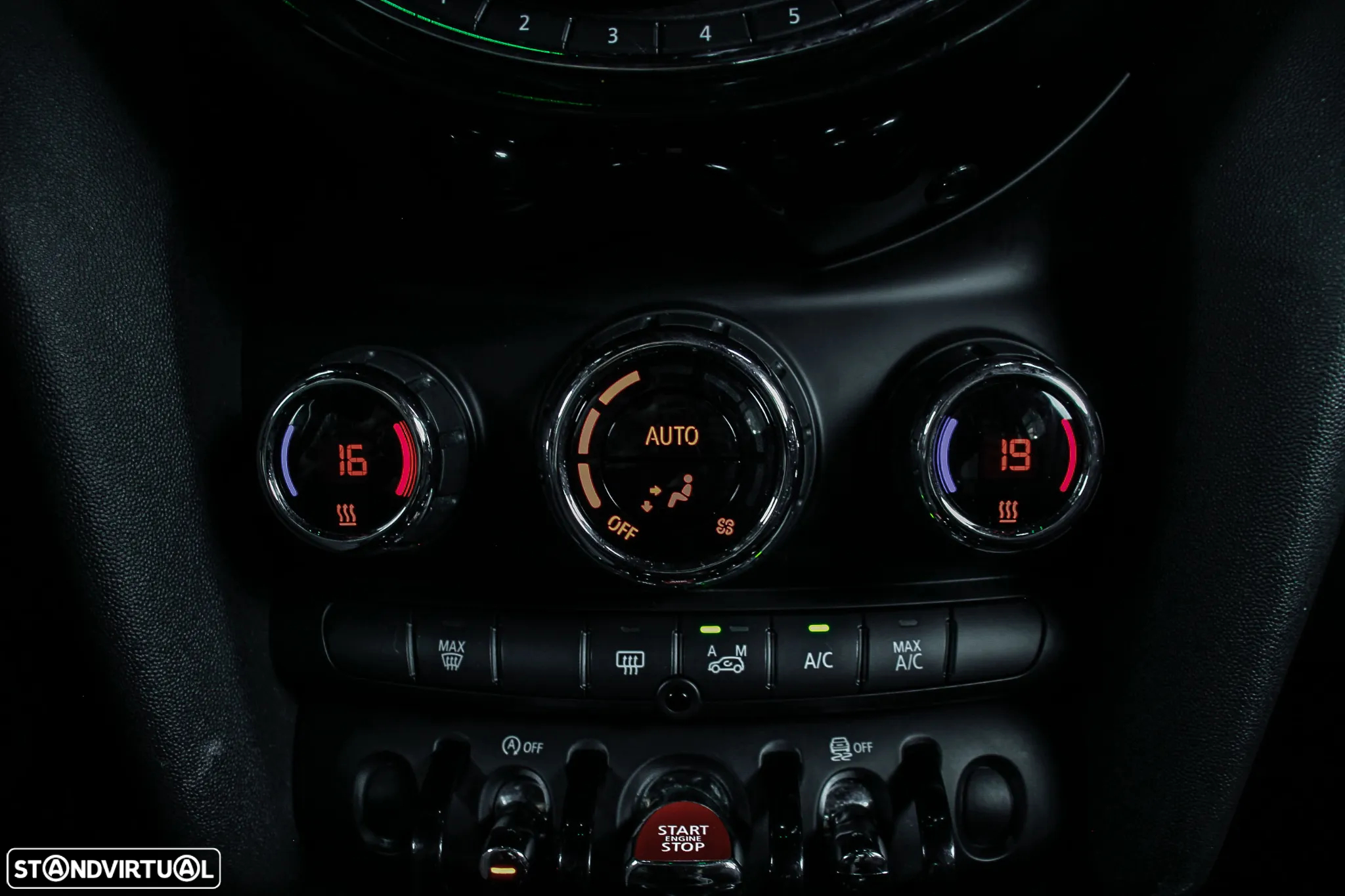 MINI 5 Portas Cooper D - 33