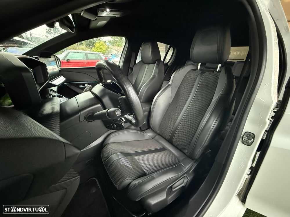 Peugeot e-208 50 kWh GT Pack - 3