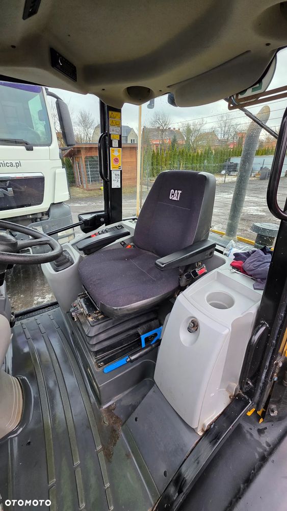 Caterpillar 907M - 9