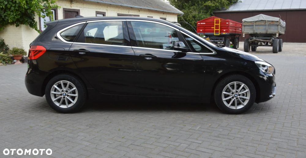 BMW Seria 2 216d - 7