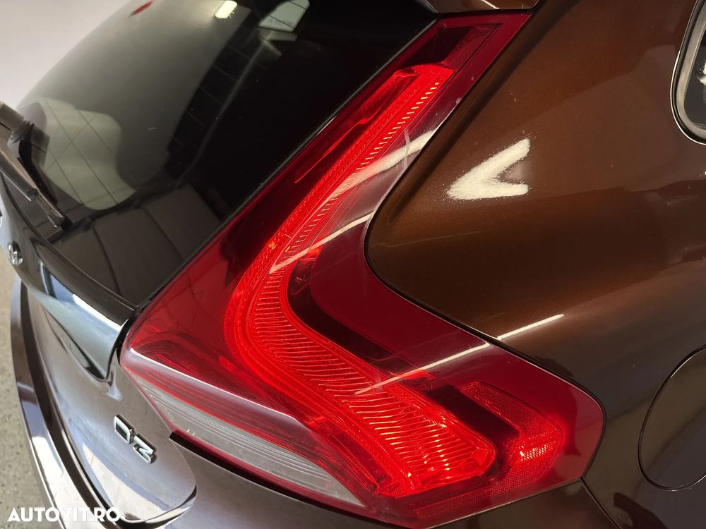 Volvo V40 D3 Geartronic Kinetic - 25