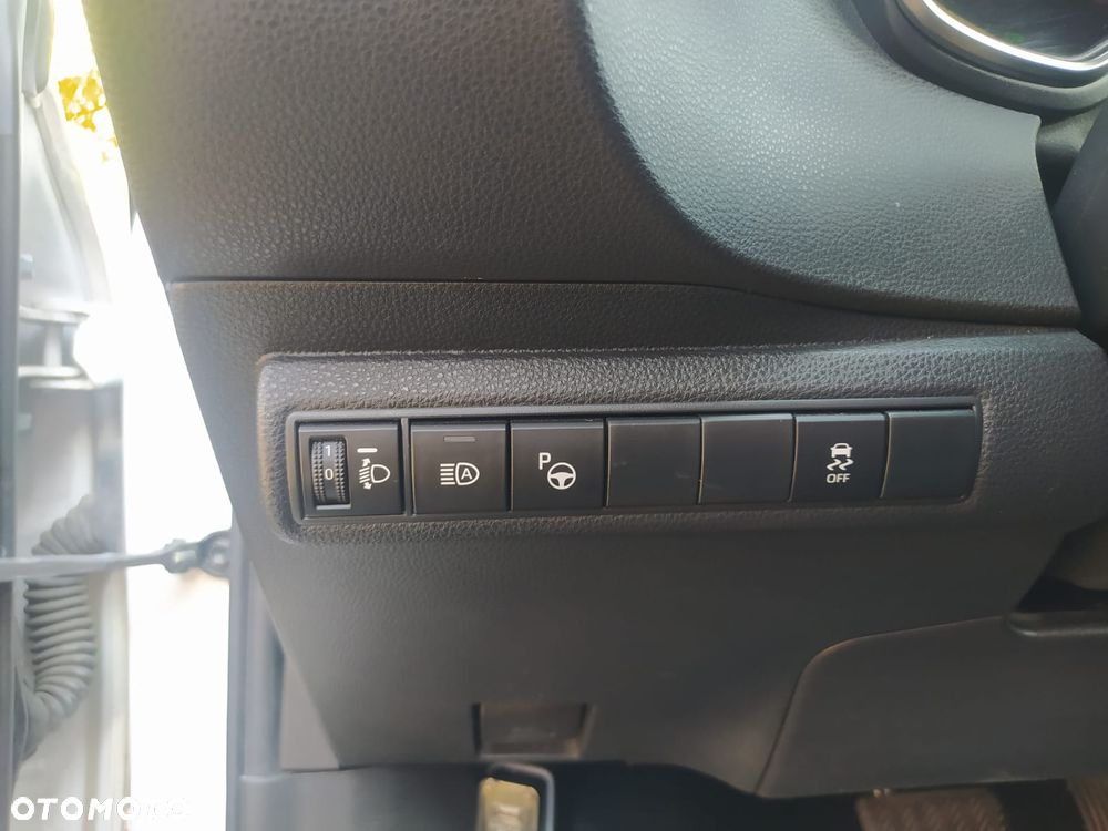 Toyota Corolla - 10