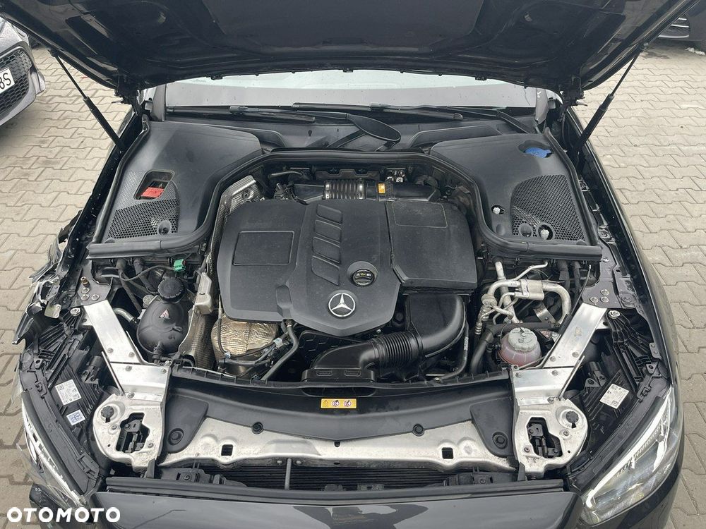 Mercedes-Benz Klasa E 300 de Business Edition - 12