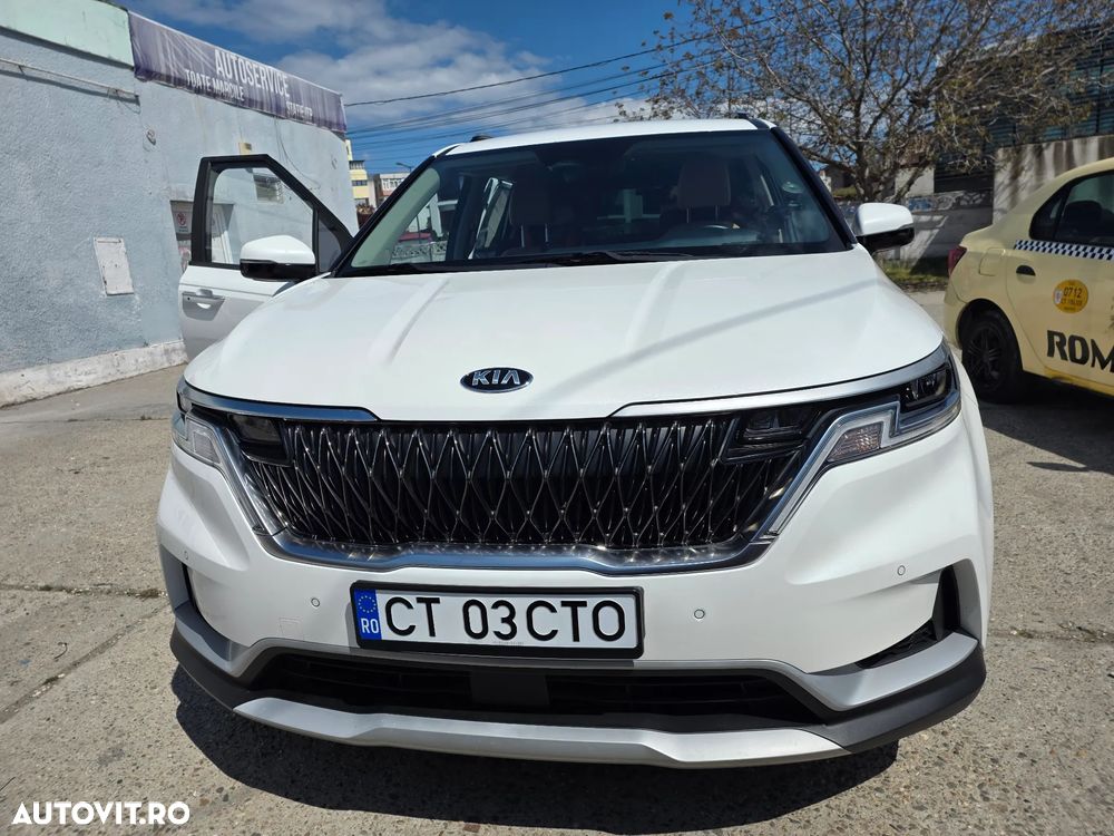 Kia Carnival - 7