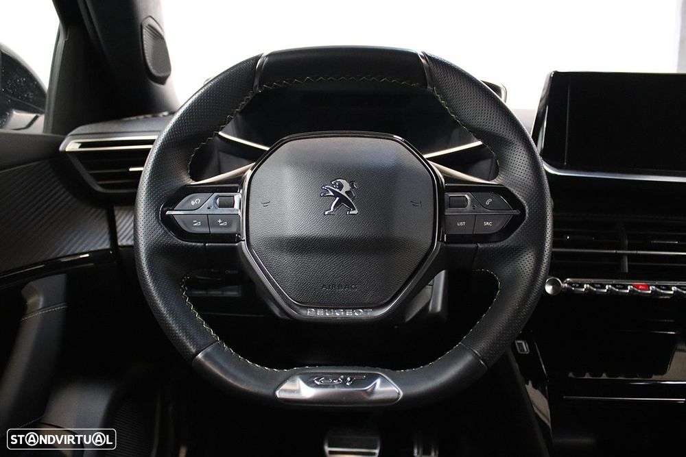Peugeot e-2008 50 kWh GT - 15