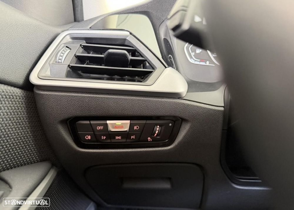 BMW 330 e Corporate Edition Auto - 30