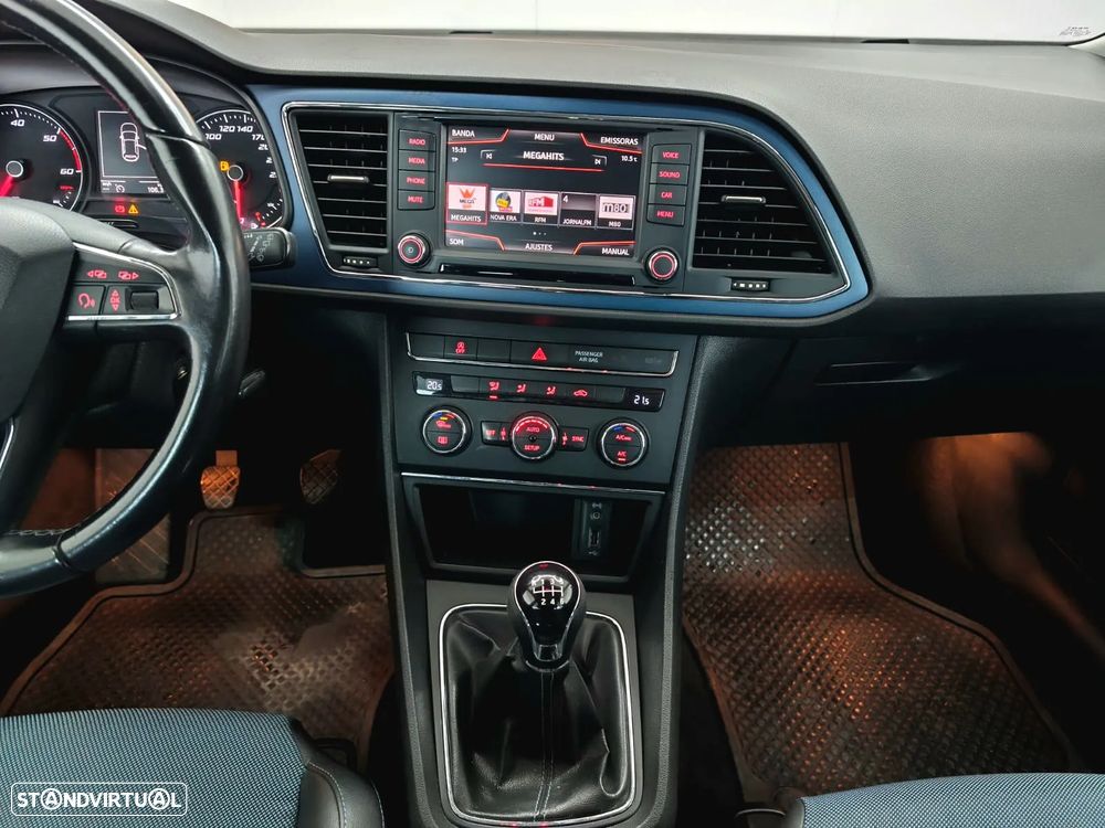 SEAT Leon ST 2.0 TDI S&S CONNECT - 22