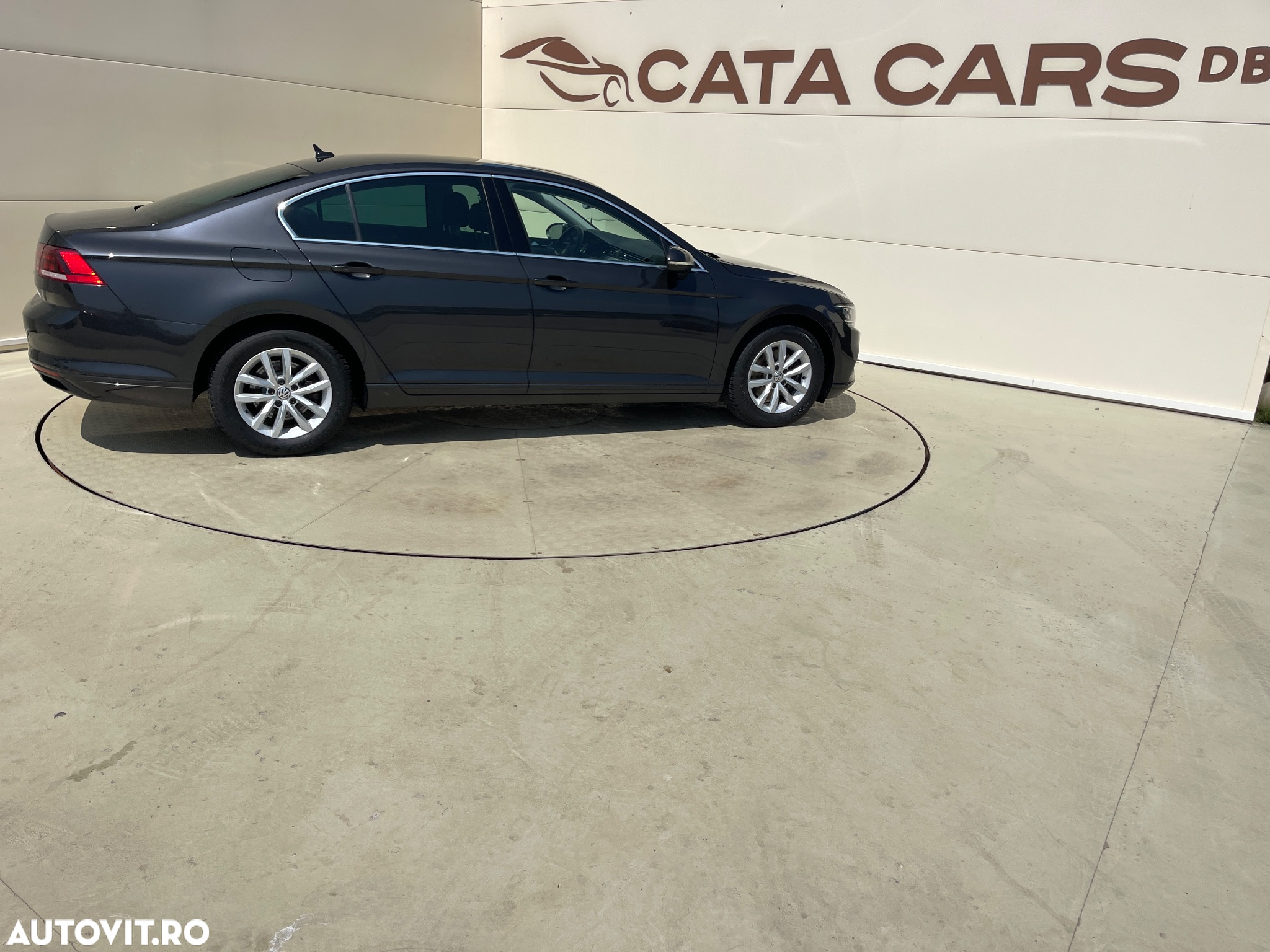 Volkswagen Passat - 18