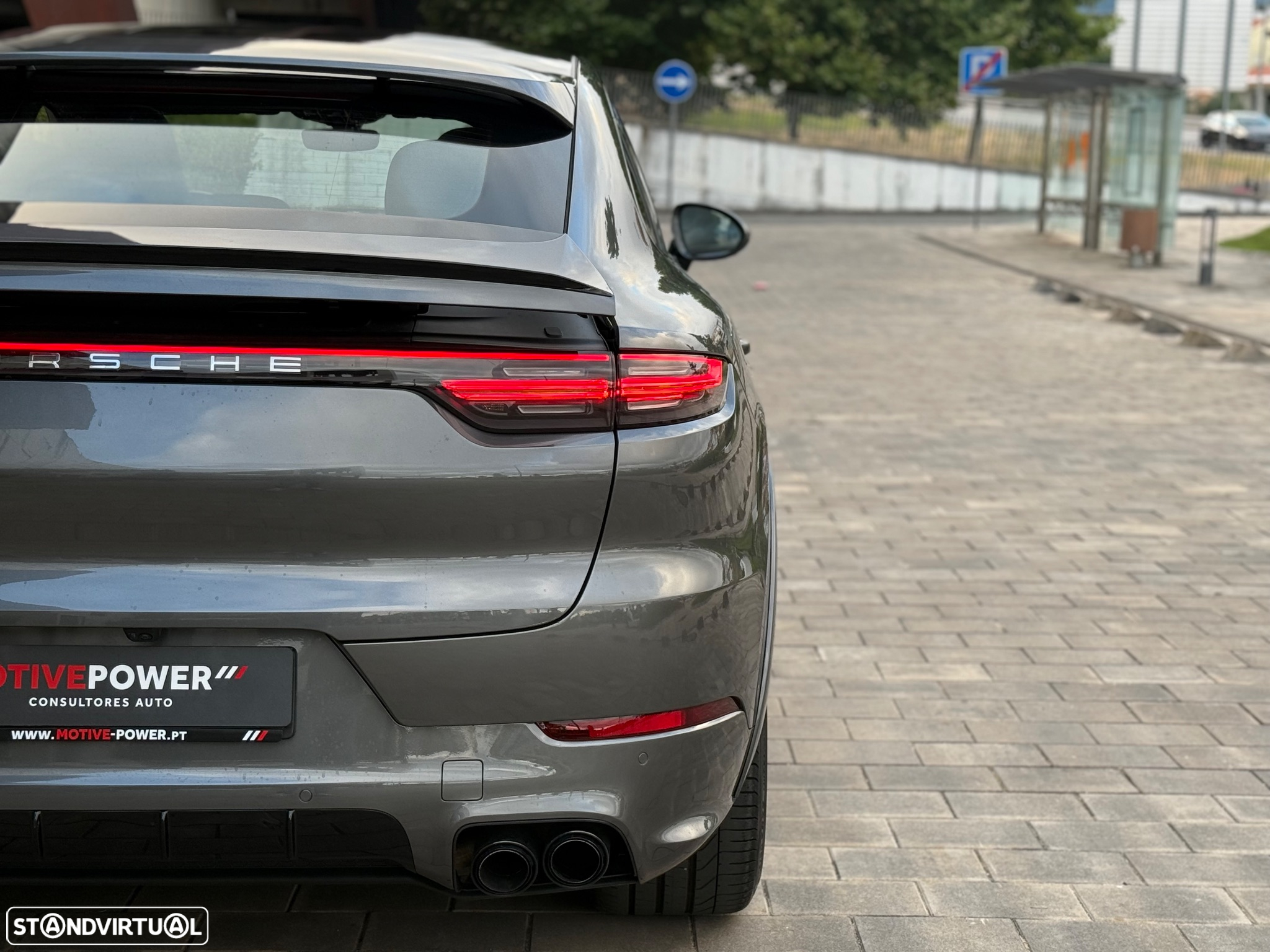 Porsche Cayenne Coupé Turbo S E-Hybrid - 15