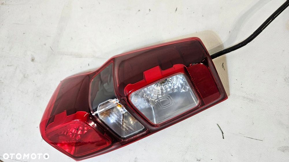 LAMPA TYŁ TYLNA PRAWA ISUZU D-MAX III 220-8R008 2020- - 3