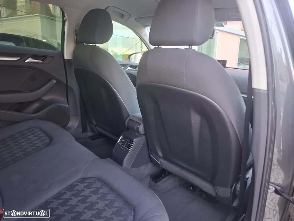 Audi A3 Limousine 1.6 TDI Advance - 39