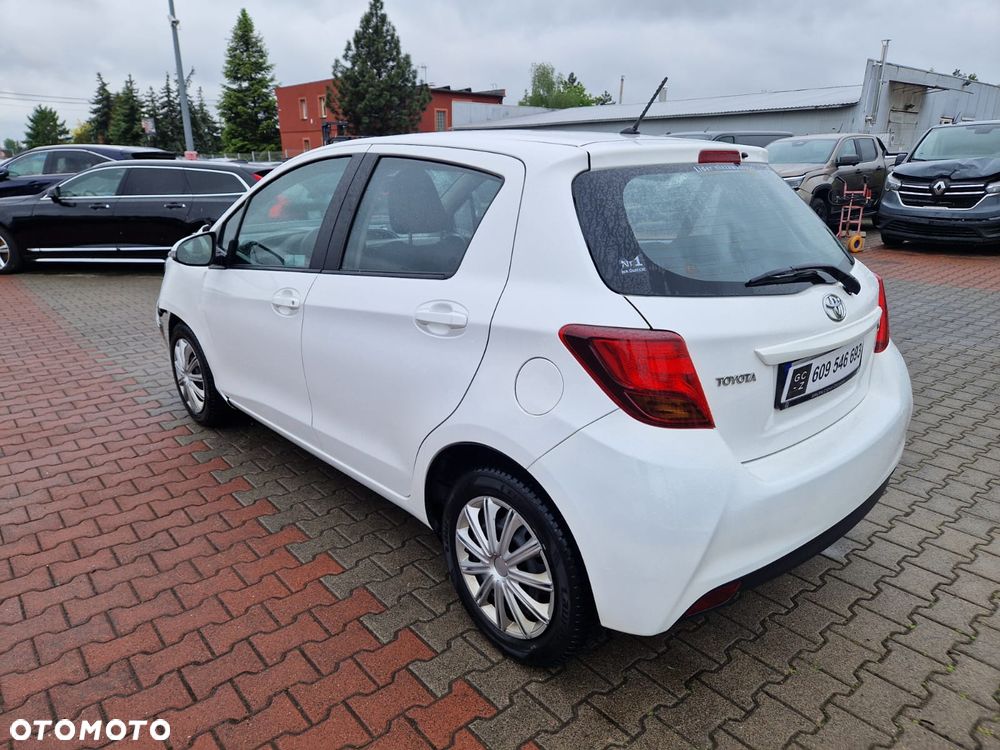 Toyota Yaris 1.0 Active EU6 - 10