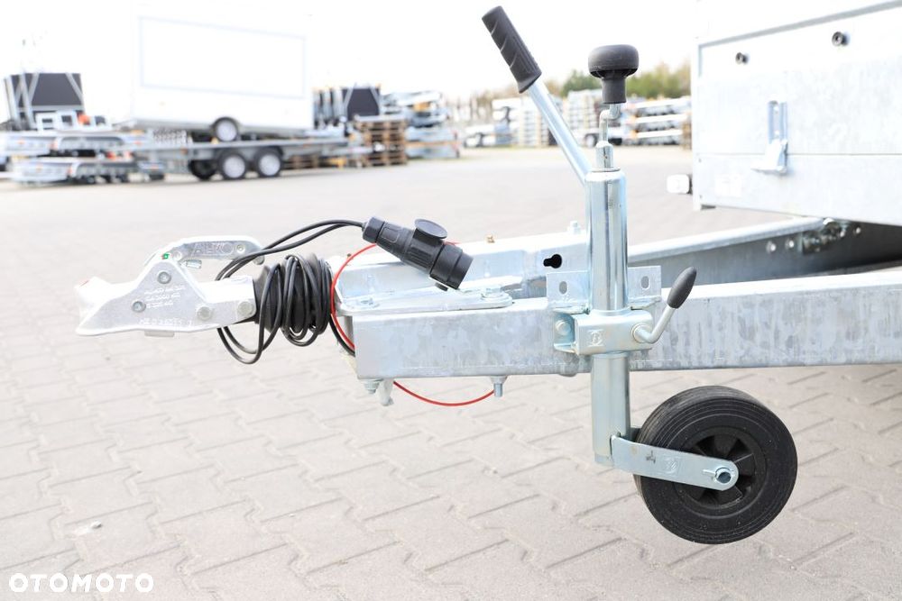 Niewiadów Majster z podjazdami 2700 kg - 15