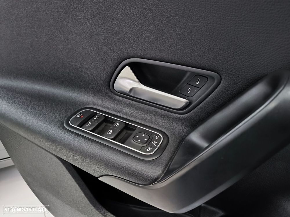 Mercedes-Benz CLA 250 e Shooting Brake Progressive - 19