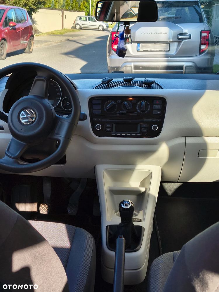 Volkswagen up! move - 19