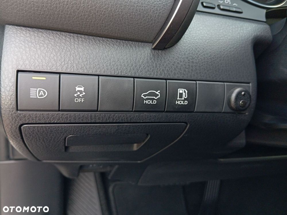 Toyota Camry 2.5 Hybrid Comfort CVT - 16