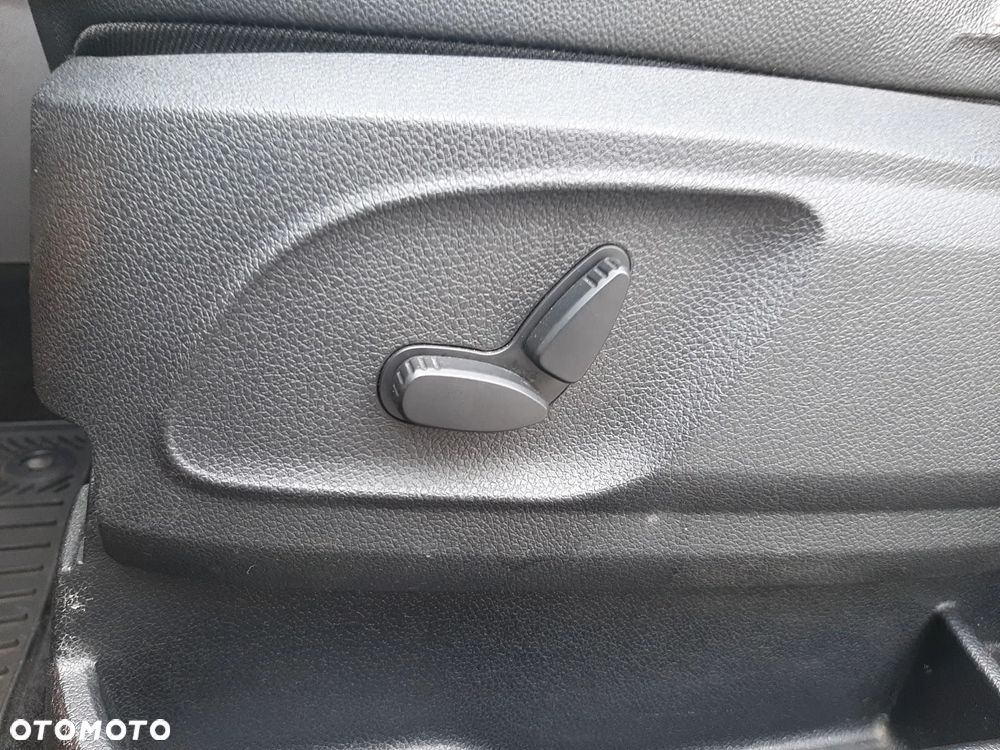 Ford Kuga 2.0 TDCi Titanium - 14