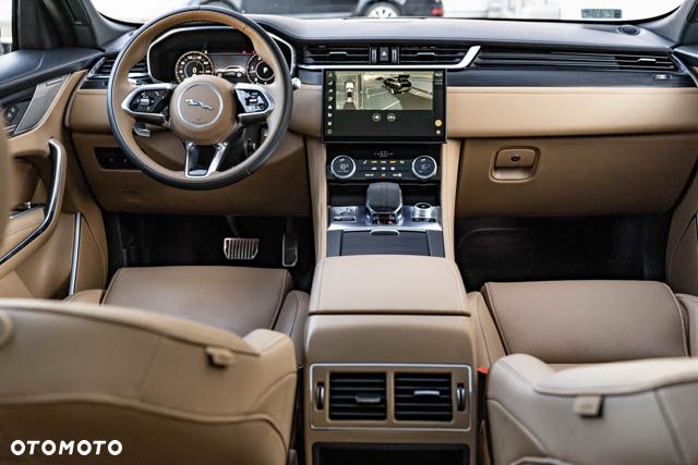 Jaguar F-Pace - 6