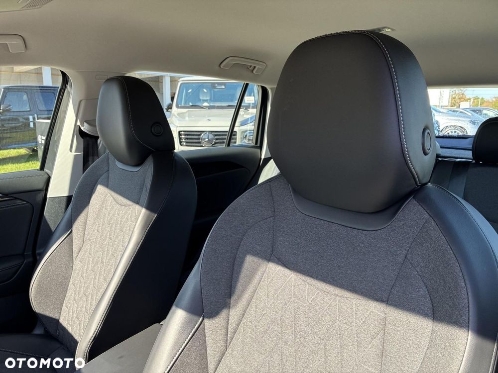 Volkswagen Tiguan - 12