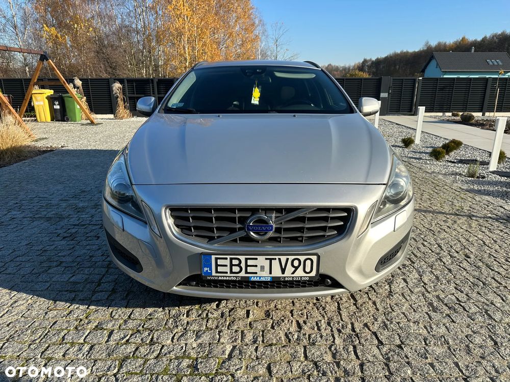 Volvo V60 D4 Momentum - 1
