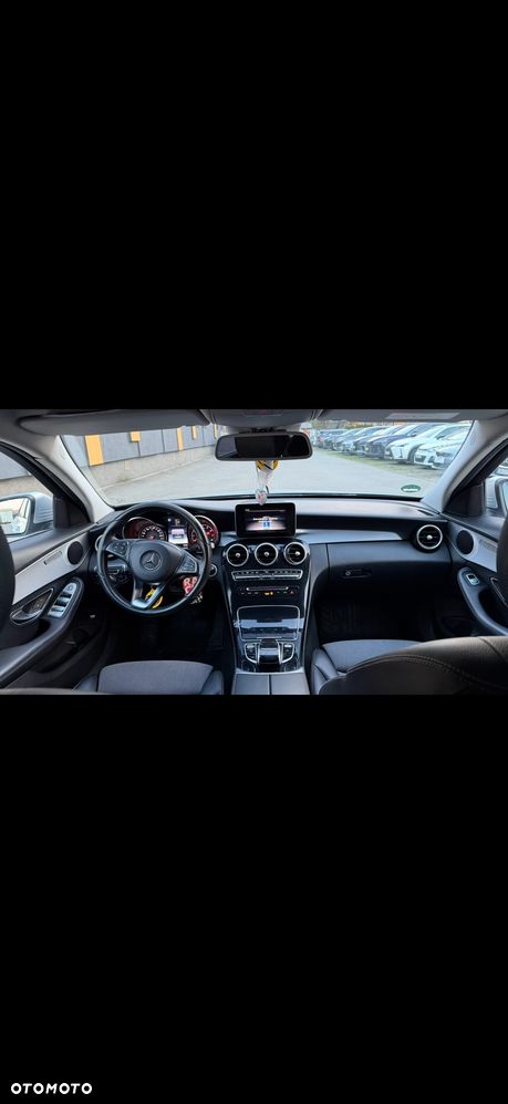 Mercedes-Benz Klasa C 180 7G-TRONIC - 16