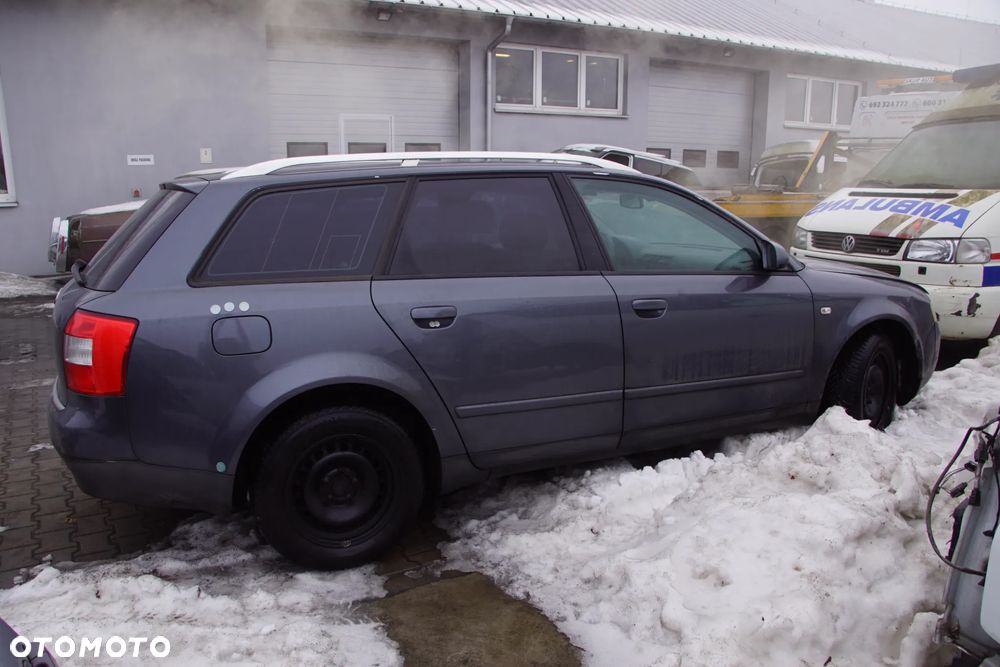 Auto na części - Audi A4 B6 1.9 TDI 130 KM AWX GBQ LX7Z 2002R Silnik Skrzynia Drzwi Maska Klapa Zderzak Błotnik Lusterko Lampa Klamka Szyba Deska Kokpit Sterownik Moduł Czujnik Licznik Panel Kierownica - 7